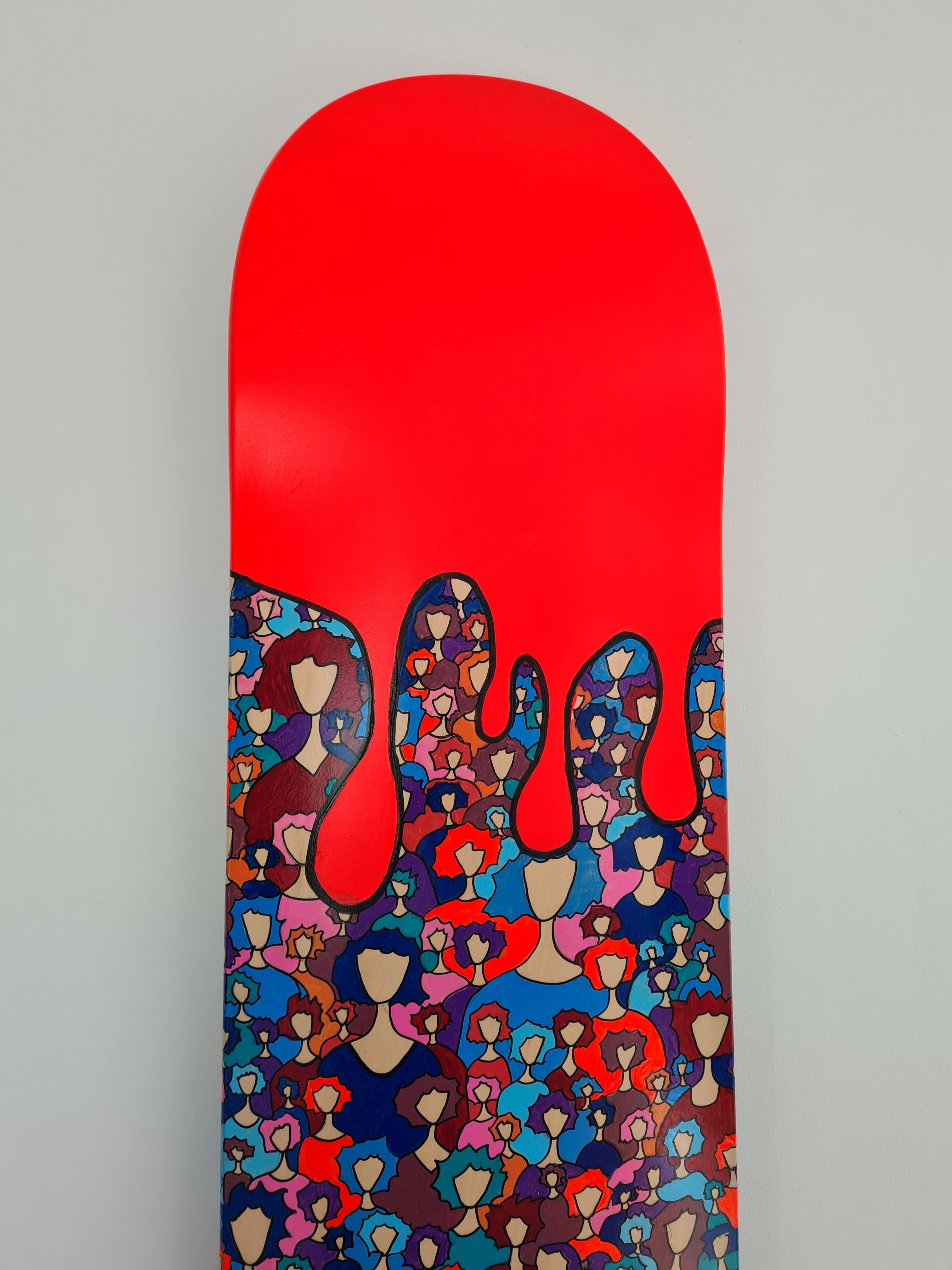peinture contemporaine sur skate, art contemporain street art par PyM, artiste de Dordogne, "Essence de Femmes"